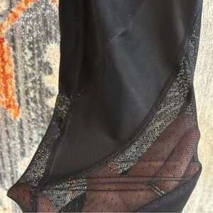 ATHLETA XS full length black leggings w cute shiny panel and lace mesh detail